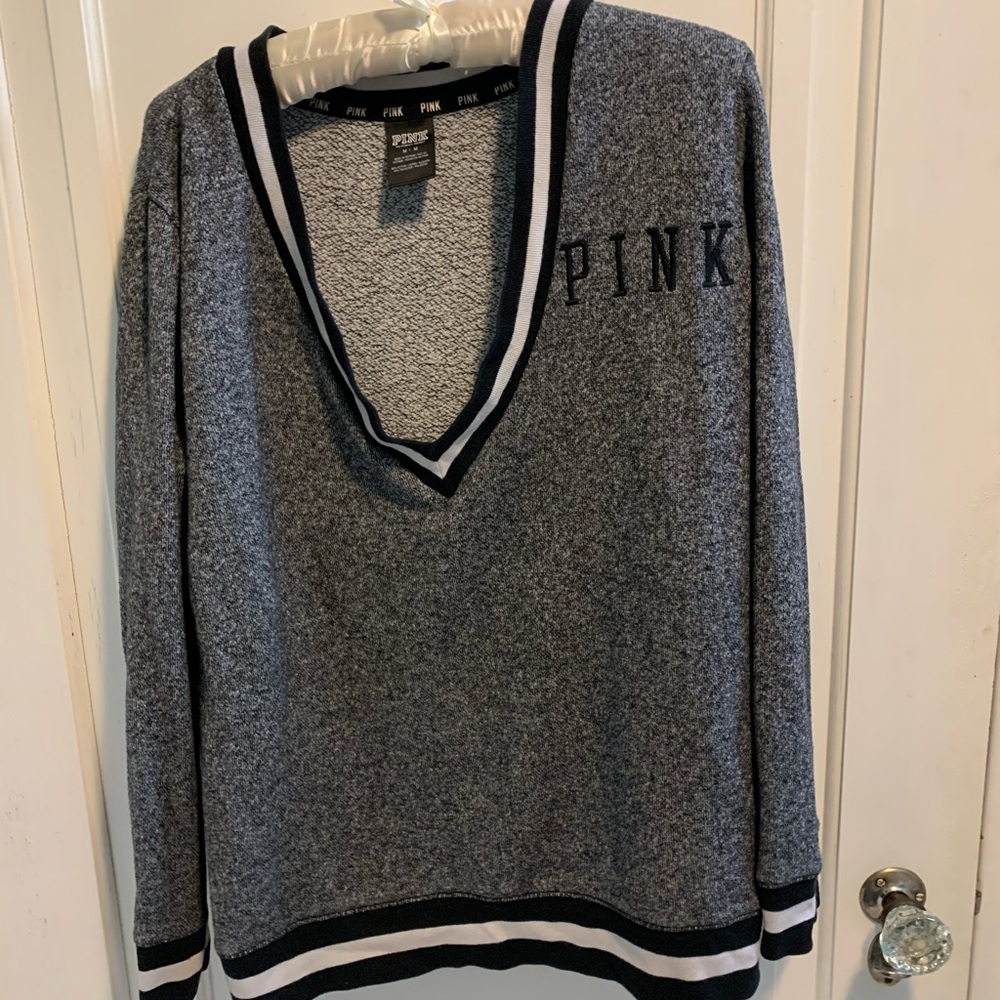 ❤️Victoria Secret PINK varsity crew sweater